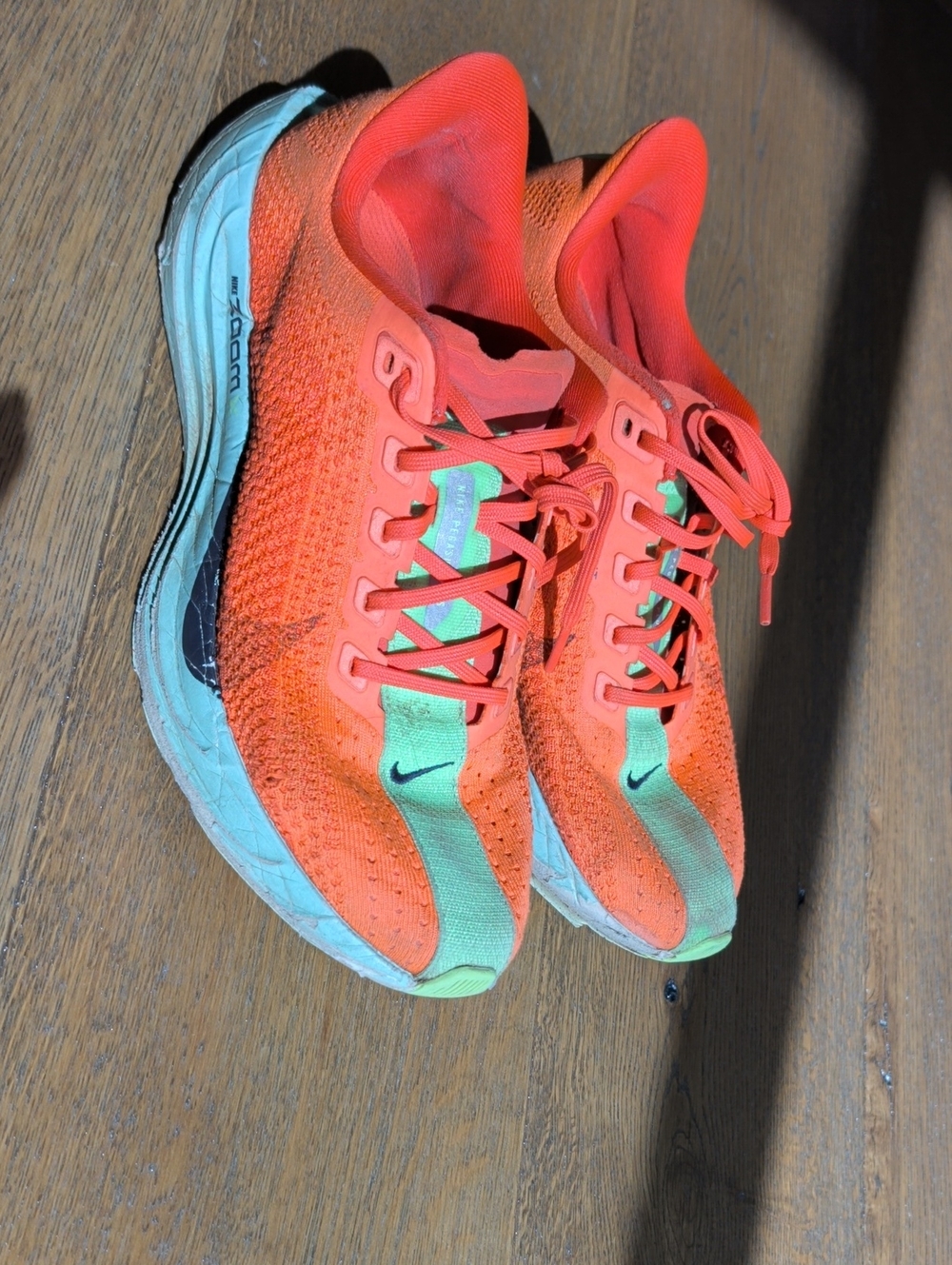 Nike Pegasus Plus Men's Neon Orange Running Sneakers with Mint Stripe Size 8.5